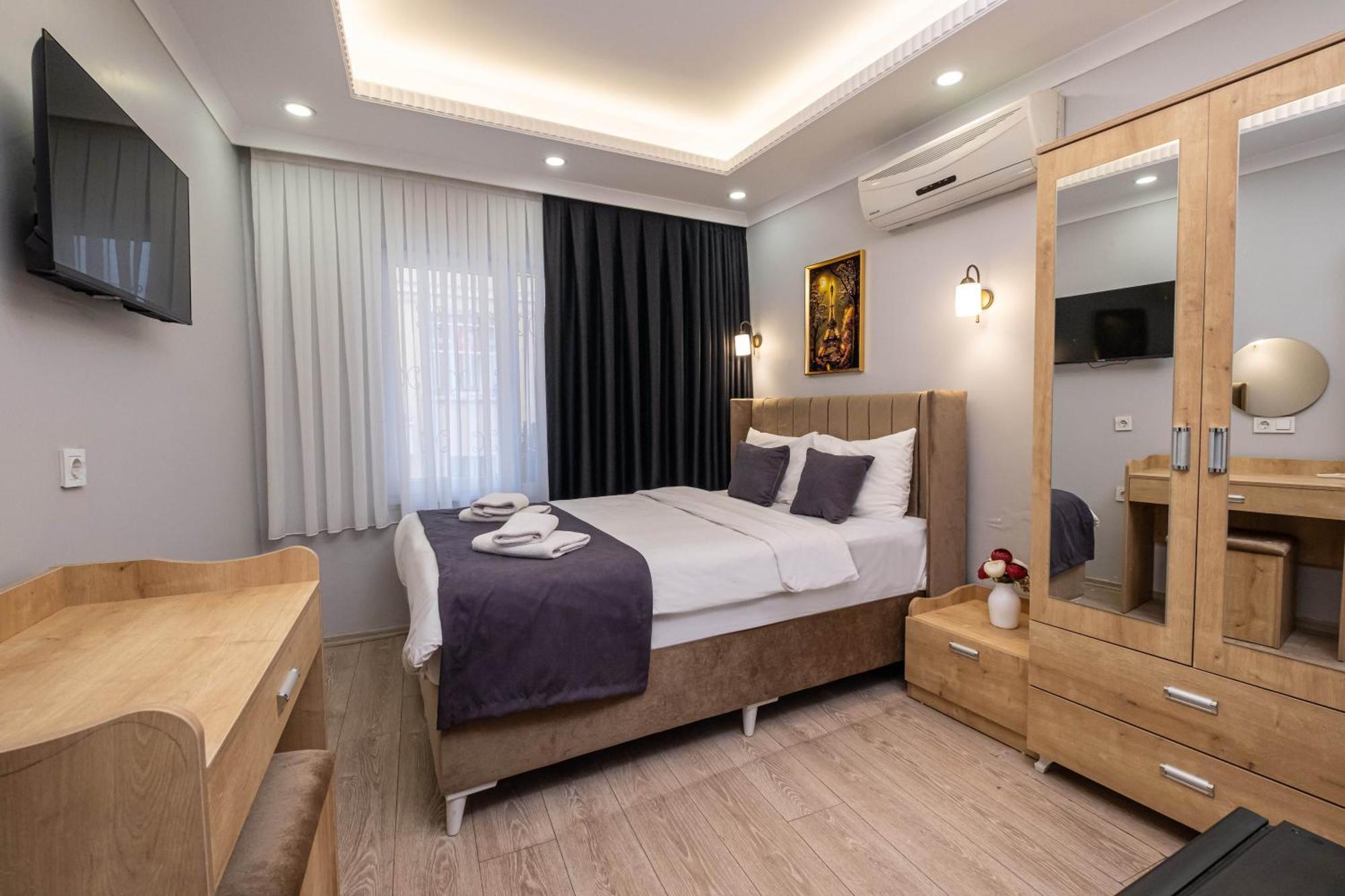 Deluxe Double Room,1742780884:JPEG